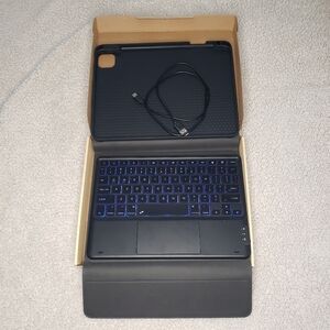 iPad 11 Pro Wireless Keyboard +  Case | NEW IN BOX